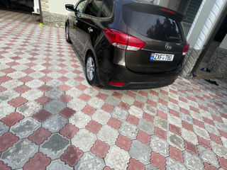 KIA Carens foto 3