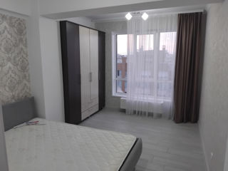 Închiriez apartament