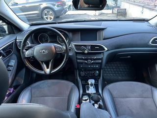 Infiniti Q30 foto 10