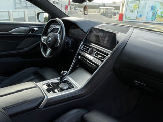 BMW 8 Series foto 10