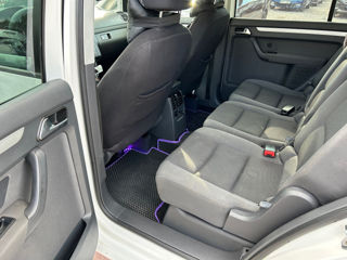 Volkswagen Touran foto 16