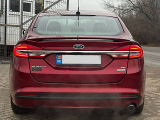 Ford Fusion foto 5