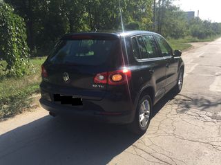 Volkswagen Tiguan foto 2