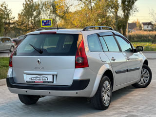 Renault Megane foto 2