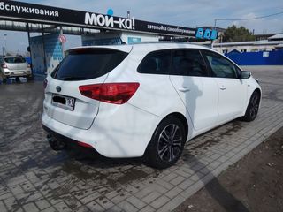 KIA Ceed Sw foto 3