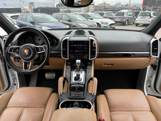 Porsche Cayenne foto 8