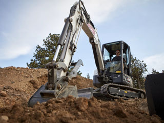 Servicii bobcat Servicii Miniexcavator Basculante foto 5