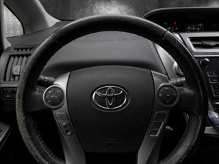 Toyota Prius + foto 13