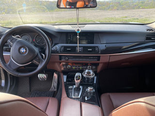 BMW 5 Series foto 10