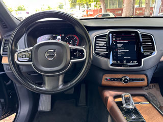 Volvo XC90 foto 18