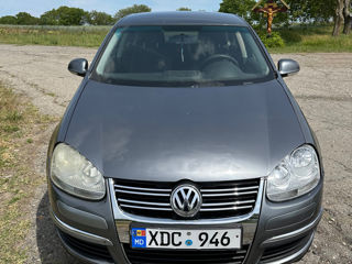 Volkswagen Jetta foto 2