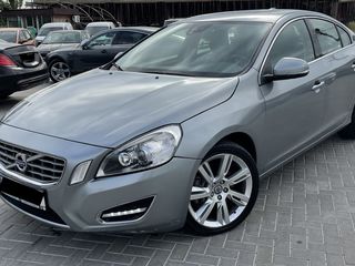 Volvo S60 foto 3