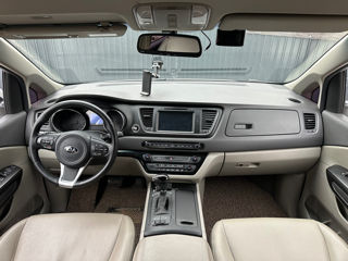 KIA Carnival foto 13