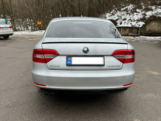 Skoda Superb foto 3