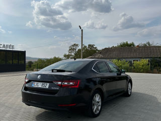 Skoda Superb foto 7