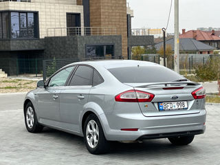 Ford Mondeo foto 6