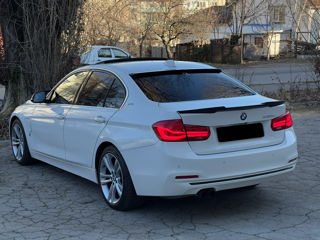 BMW 3 Series foto 6