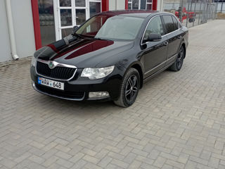 Skoda Superb foto 2