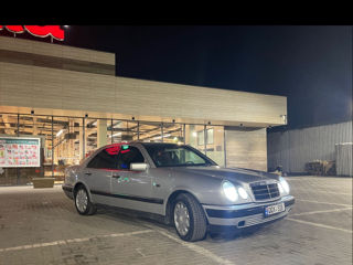 Mercedes E-Class foto 7