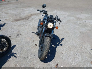 Indian Motorcycle Scout Bobber Sixty foto 3