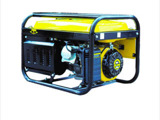 Generator Curent electric Bison bs3500,2800w,benzină foto 3