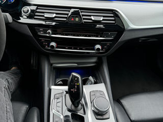 BMW 5 Series foto 6