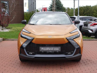 Toyota C-HR foto 2