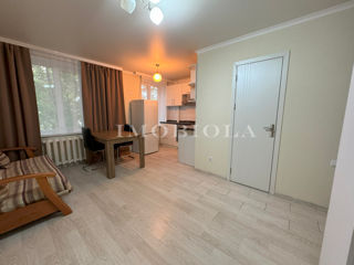 Apartament cu 2 camere, 50 m², Centru, Chișinău foto 5