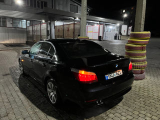 BMW 5 Series foto 7