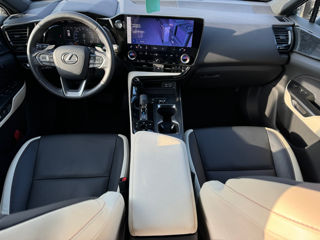 Lexus NX Series foto 15