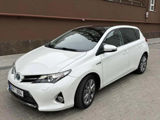 Toyota Auris foto 1