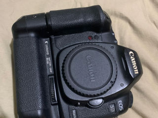 Canon 5D Mark 2 + Canon Battery Grip BG-E6 foto 9