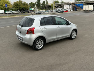 Toyota Yaris foto 6