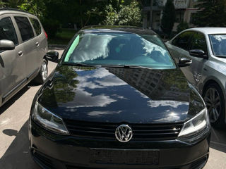 Volkswagen Jetta foto 1