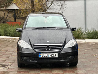 Mercedes A-Class foto 2