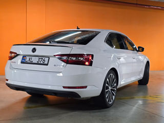 Skoda Superb foto 3