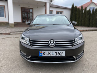 Volkswagen Passat foto 3