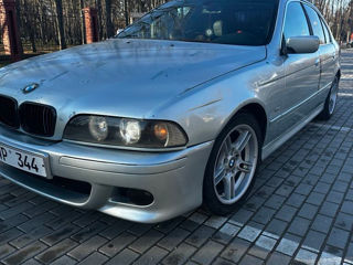 BMW 5 Series foto 5