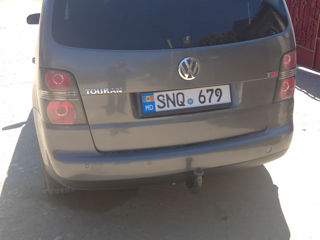 Volkswagen Touran foto 4