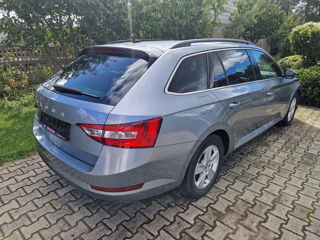 Skoda Superb foto 4