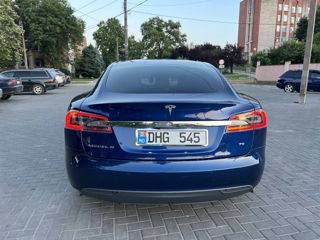 Tesla Model S foto 4