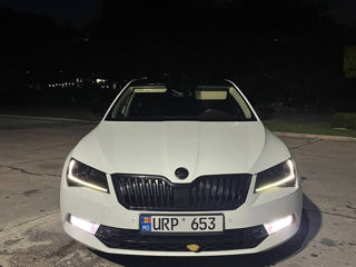 Skoda Superb foto 10