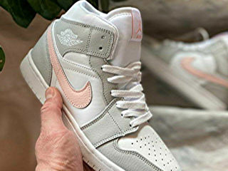 Nike Air Jordan 1 High White Grey Pink