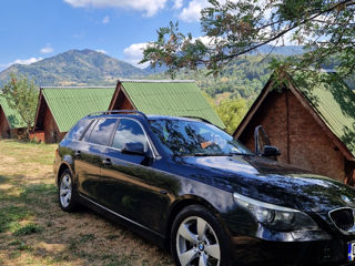 BMW 5 Series Touring foto 4