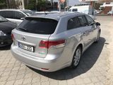 Toyota Avensis foto 2