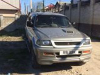 Mitsubishi Pajero Sport foto 3