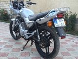 Yamaha YBR 125 foto 2