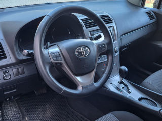 Toyota Avensis foto 3