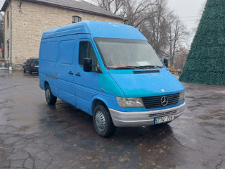 Mercedes Sprinter foto 2