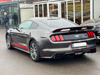 Ford Mustang foto 7